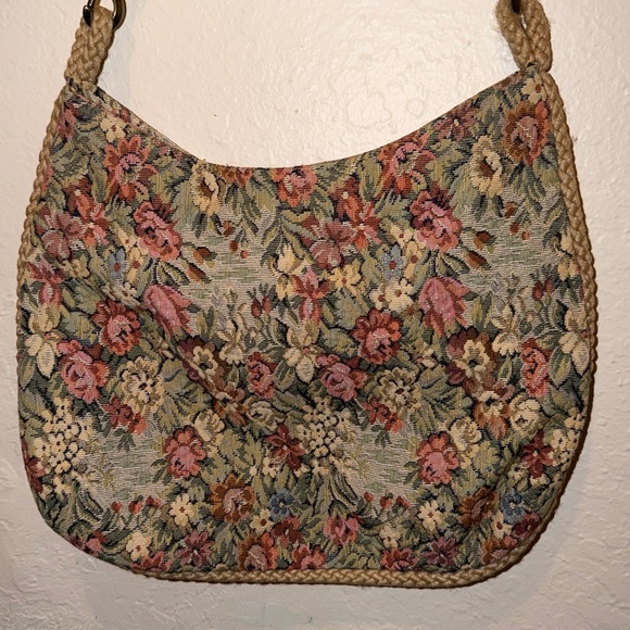 Vintage Handbags - Vintage Floral Tapestry Shoulder Bag